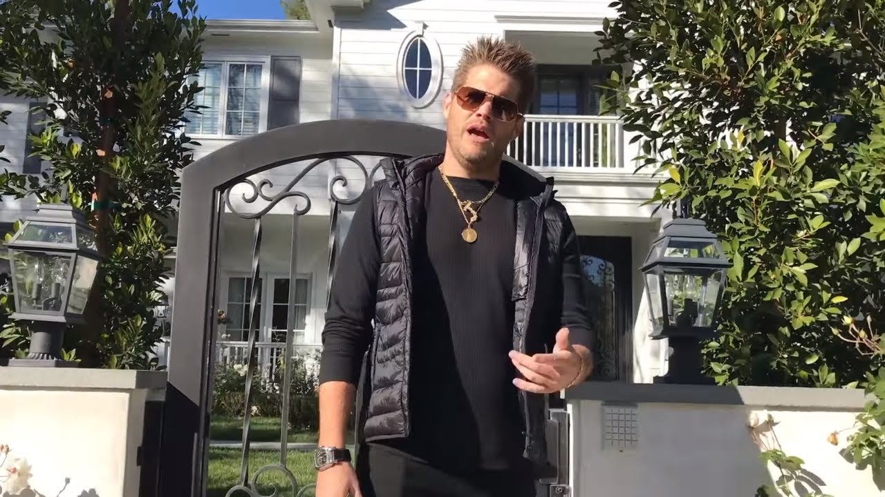 WebTV Cribs - Jareb Dauplaise