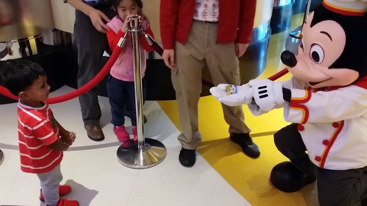 Hong Kong Disneyland Chef Mickey