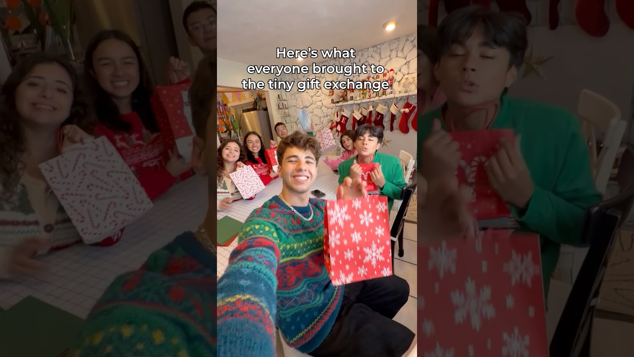 Tiny Gift Exchange!! @JustJulesOG ​⁠@YoMariah @brodyboling ​⁠@YoAlyssaaaa