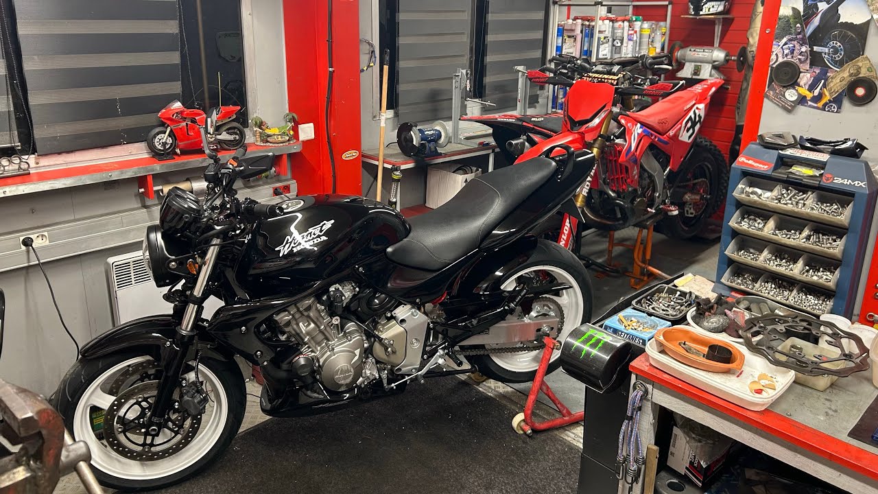 Ma nouvelle moto Honda 600 Hornet 2001 🔥 je lui donne un petit coup de moderne !