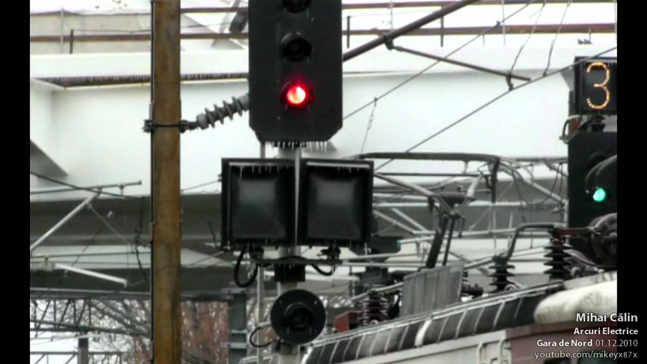 Pantograph arcing at 27000 V