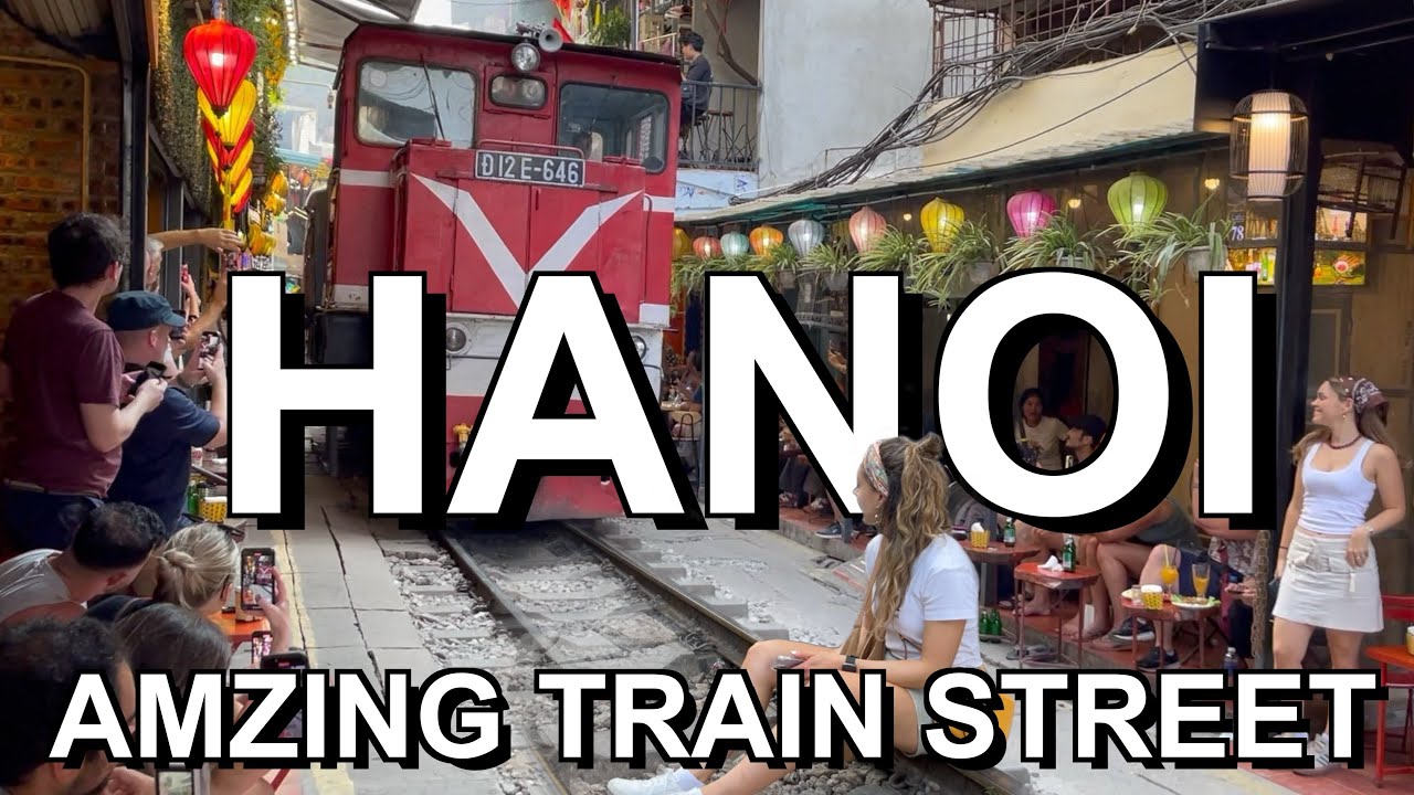 Hanoi Vietnam Walking Tour 🇻🇳 Trying the famous TRAIN STREET in Vietnam