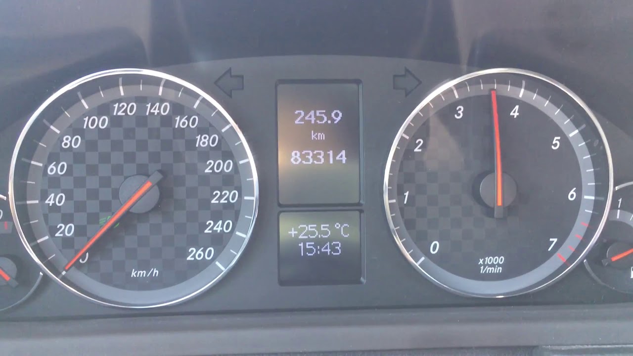 2008 Mercedes-Benz CLC 200 Kompressor W204 181hp Start-Up and Revs