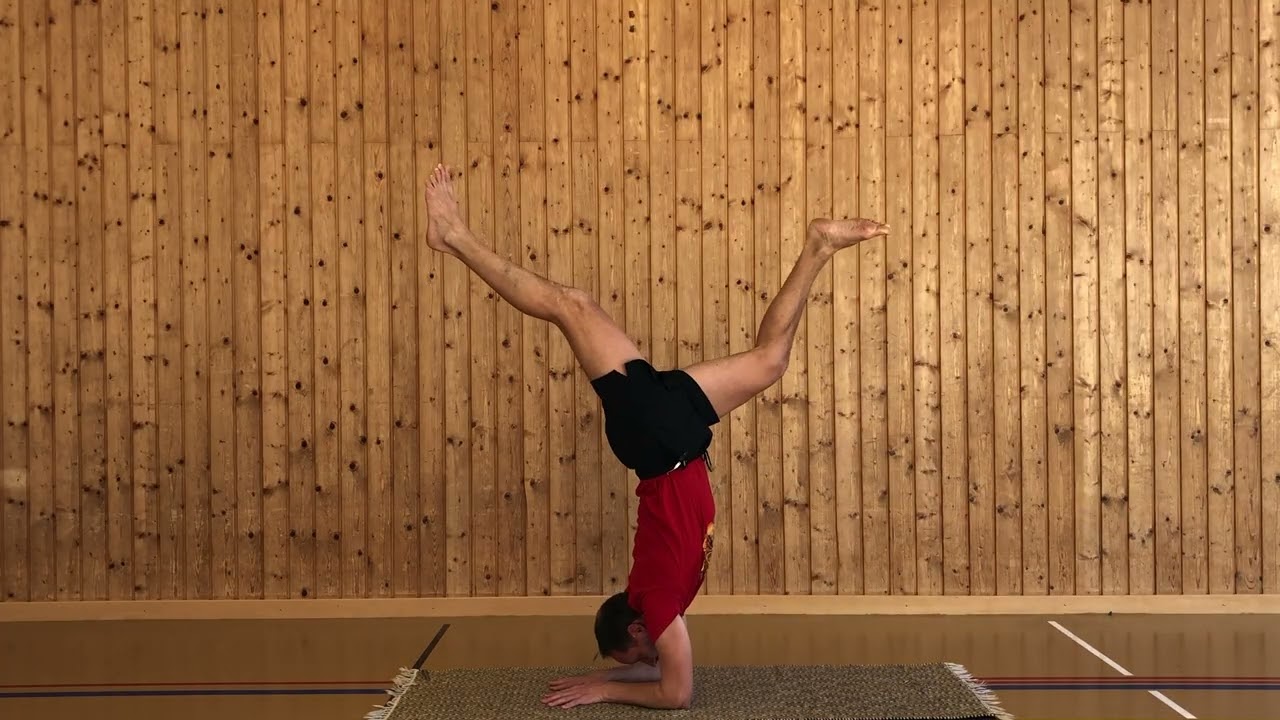 Ashtangayoga Anjaneyasana-Sequenz