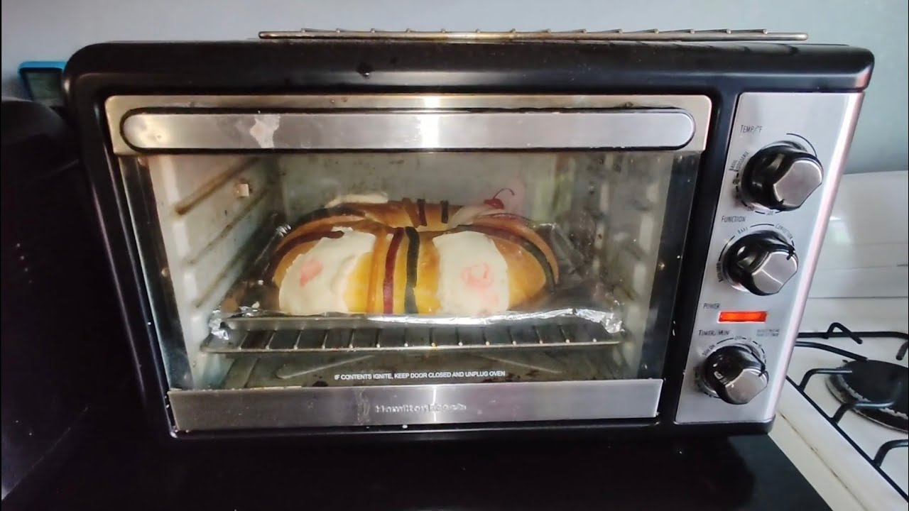 Roscas de Reyes en maquina panificadora automática y horno eléctrico Hamilton Beach