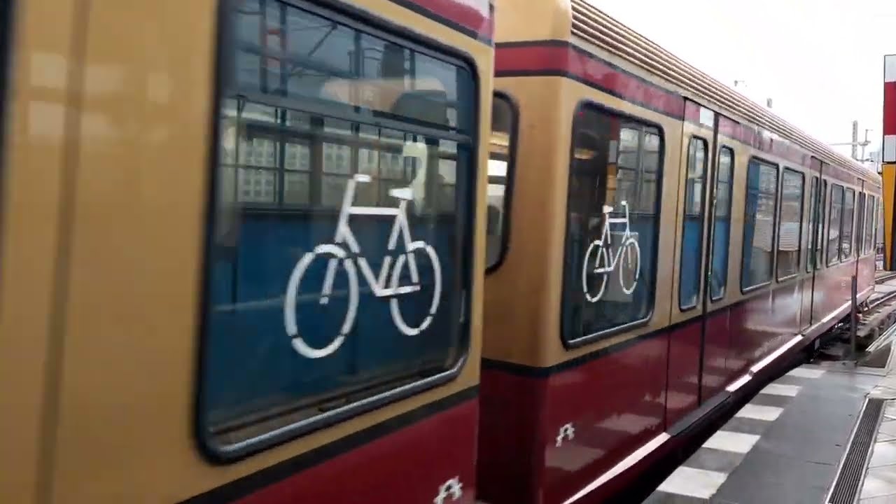 MRT STATION BERLIN JANNOWITZ BRÜCKE