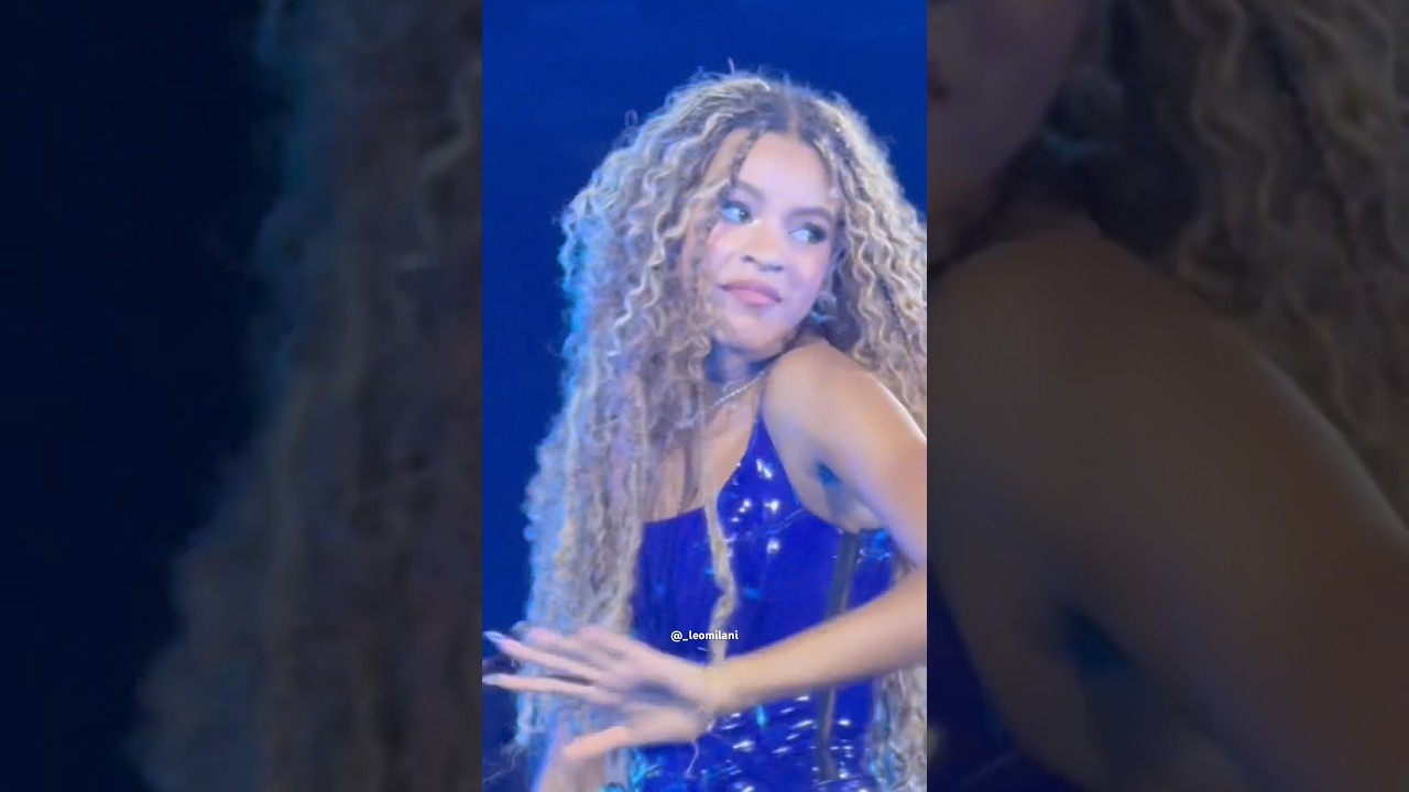 *ZOOM* Everyone agrees that Blue Ivy shines like a superstar on stage, right? #beyonce #blueivy