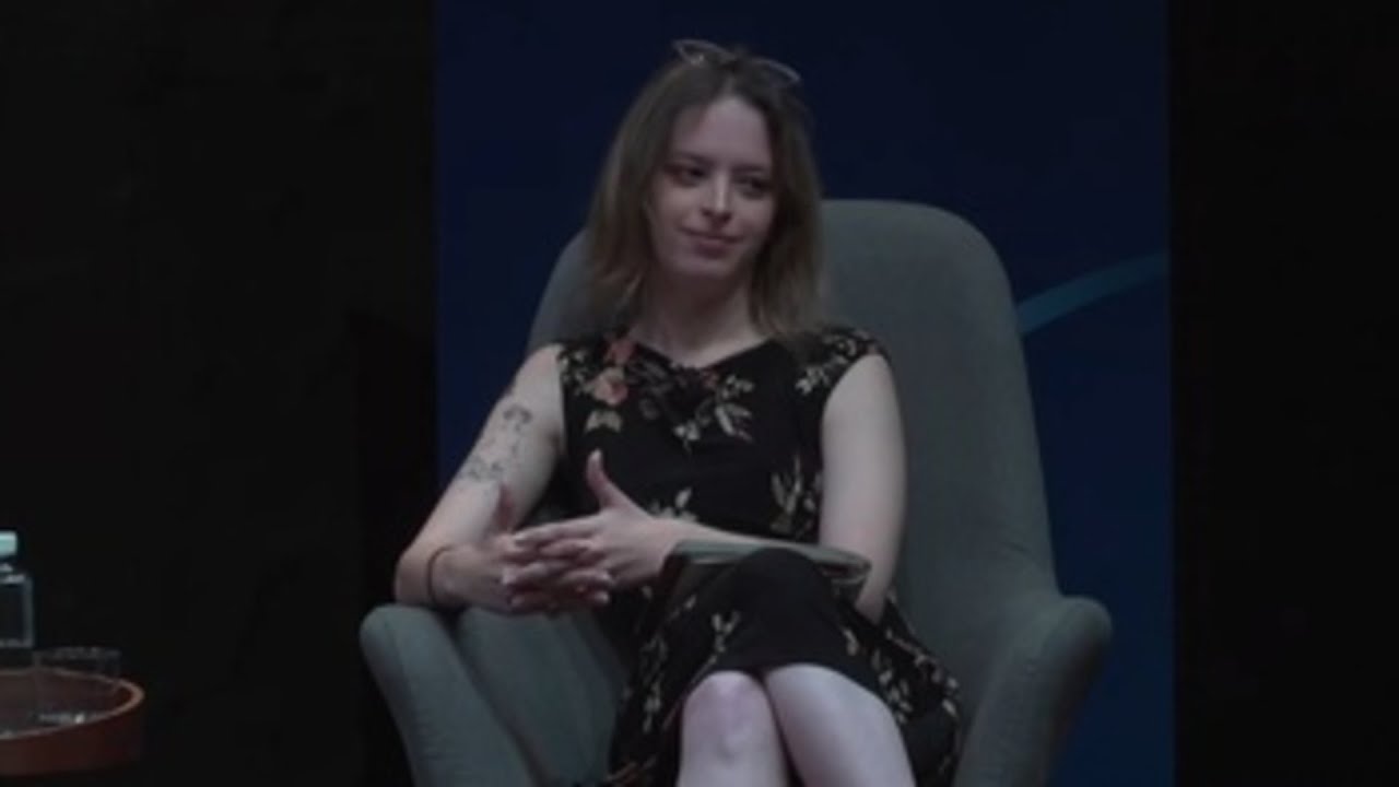 Representante de VOX llama enferma crónica a Elizabeth Duval por su tratamiento hormonal