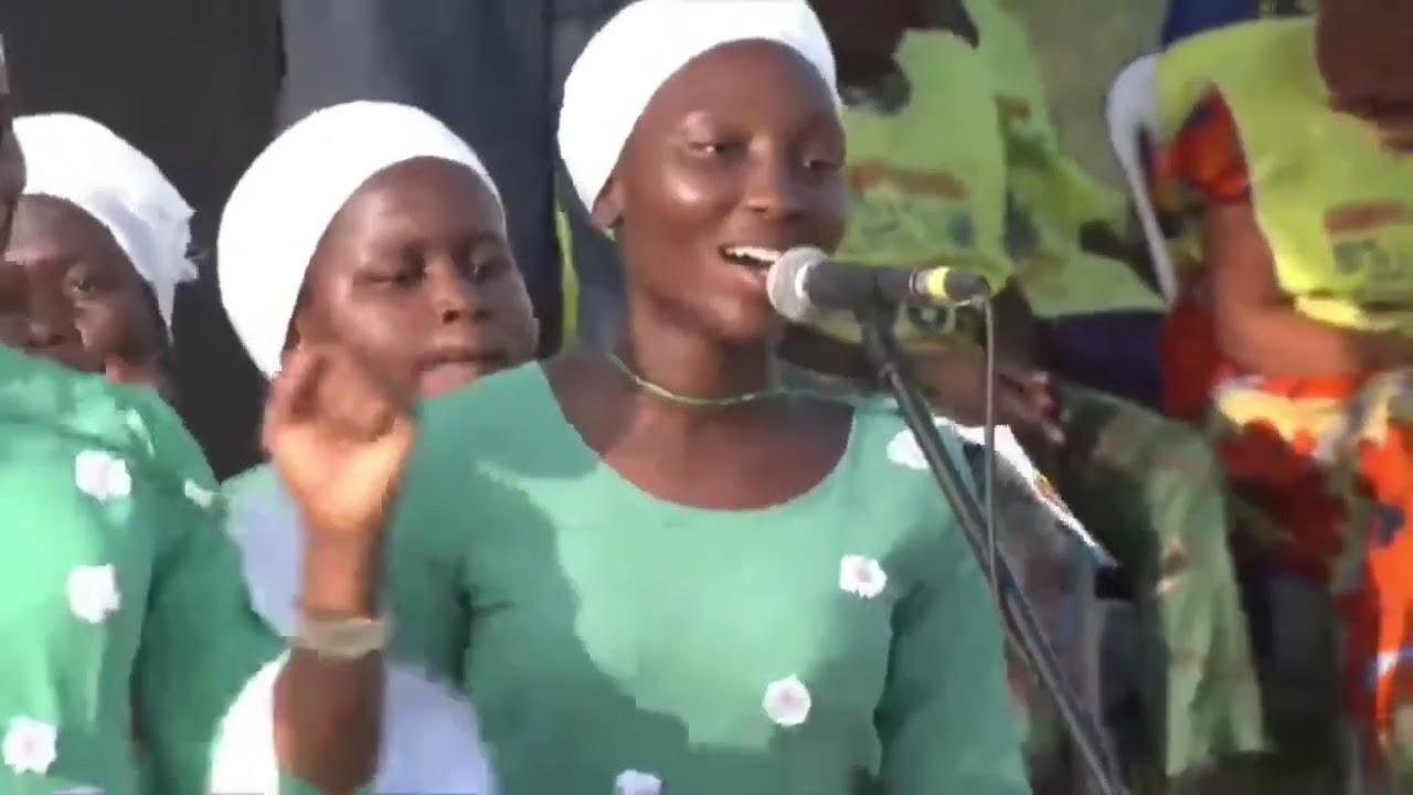 YOUTH CHOIR MINSTRATION II CAMEROUN 2024 II GOD HAS POWER TO DO THIS OR THAT #video