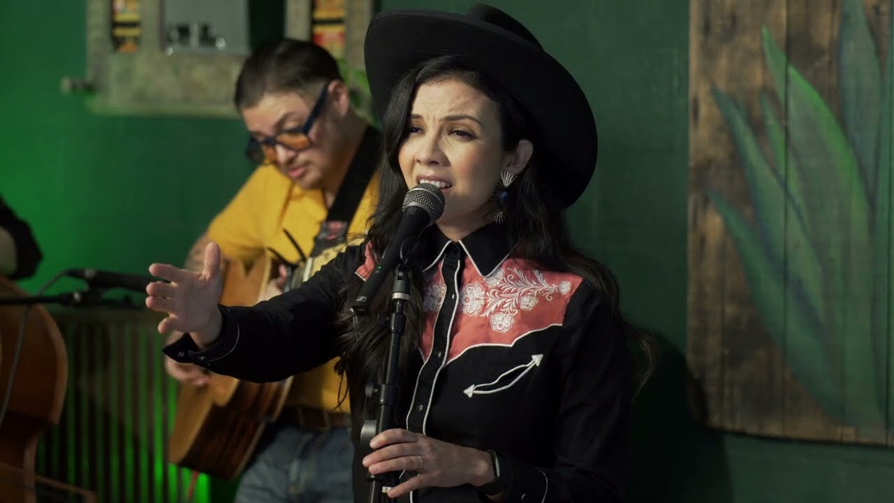 Lupita Infante - Canto Del Bracero (En Vivo)
