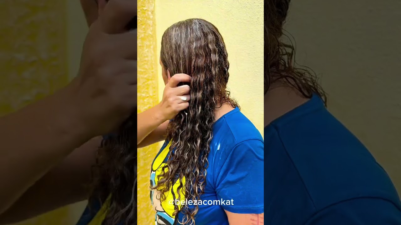 Foco no cabel&atilde;o! Se liga na rotina da @belezacomkat com o kit SOS Bomba Crescimento! 💙 #SalonLine
