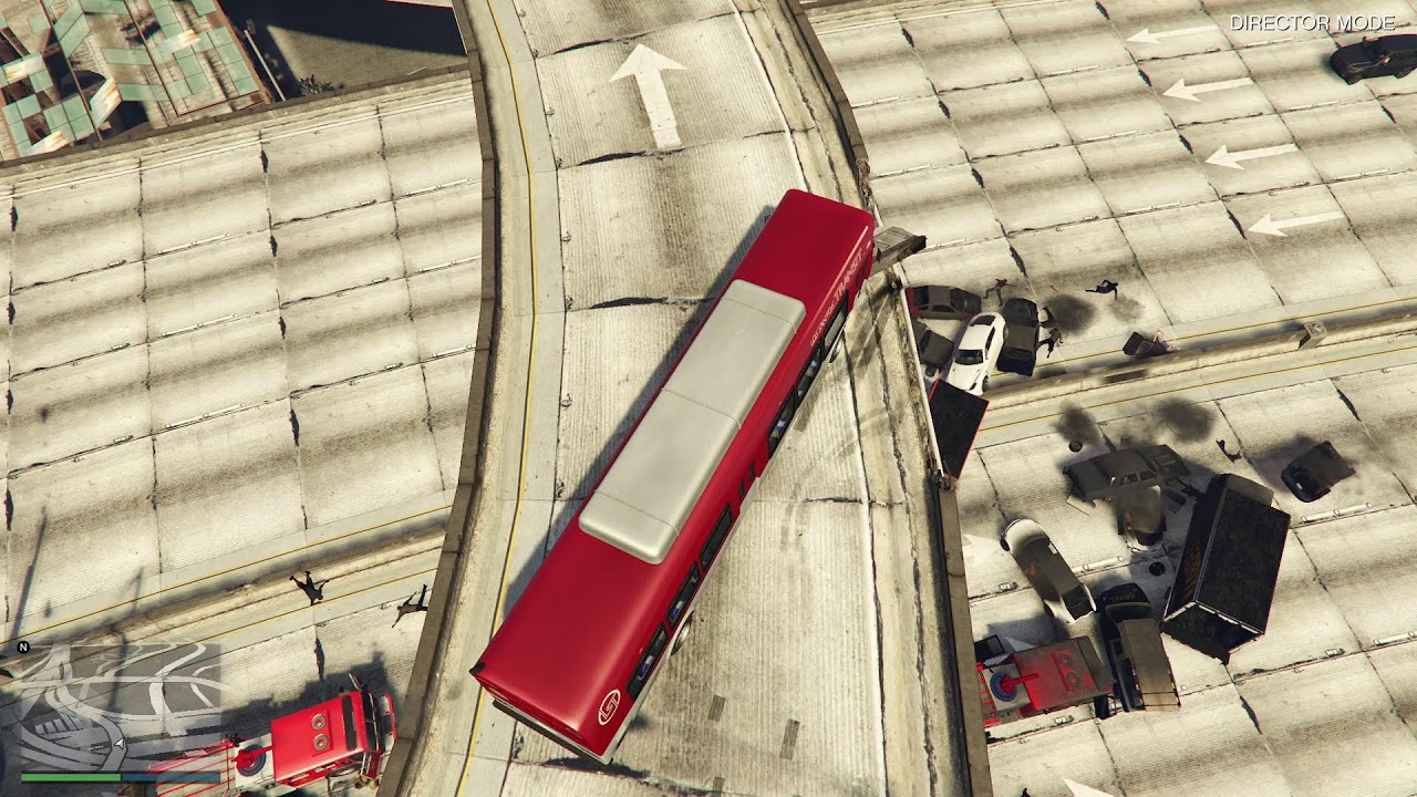 INSANE GTA 5 GLITCH – NPCS DRIVE OFF OVERPASS & EXPLODE! 🤯CAR GO BOOM CRASH TEST CAR GUN MODE