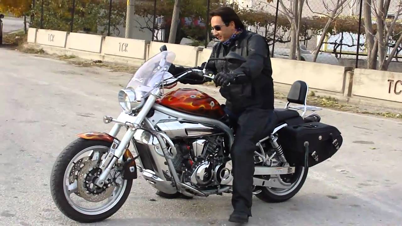 Hyosung GV650 Ride