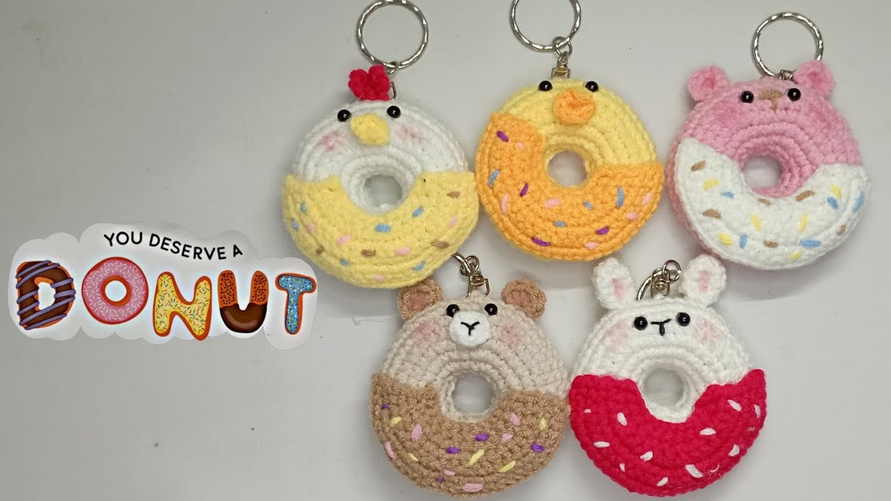 LET'S CROCHET DONUT KEYCHAIN