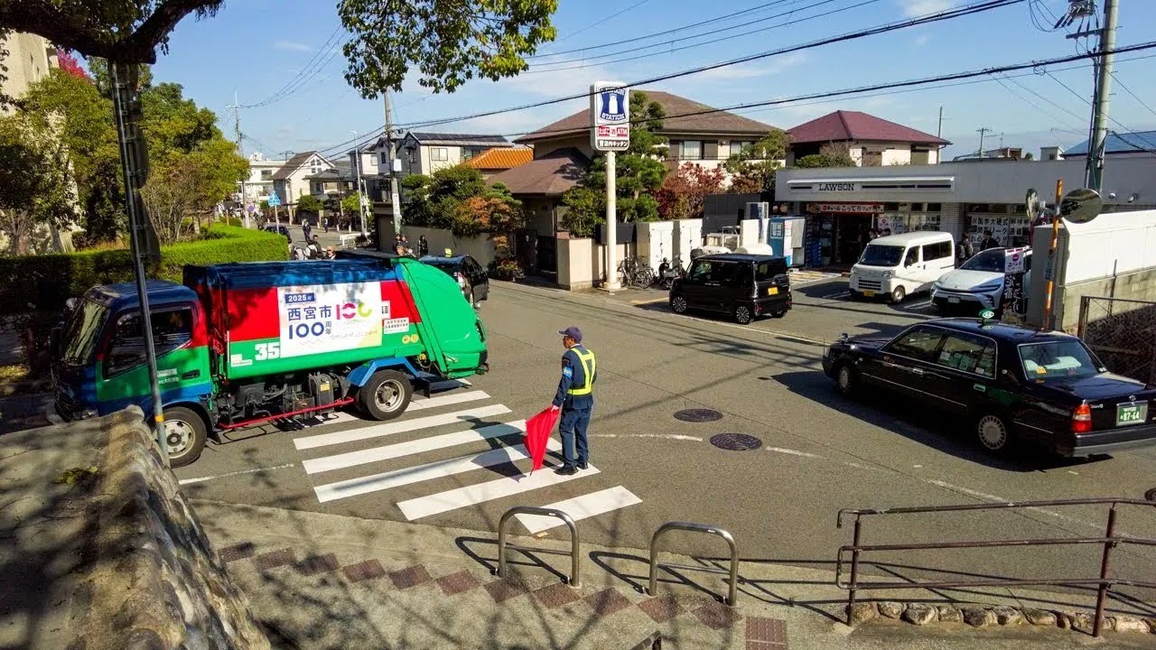 🇯🇵 Japan Walking Tour - Osaka Day Walk | 4K HDR