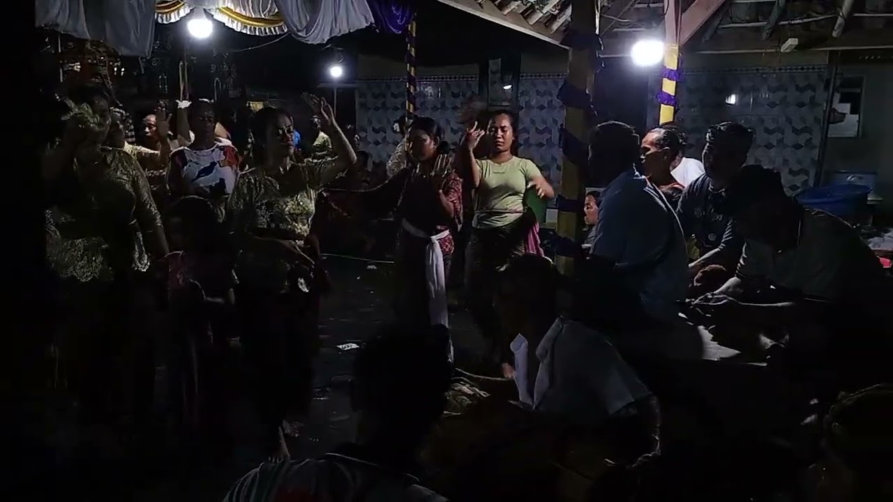 Karangasem Seraya Tarian Dewa Ayu