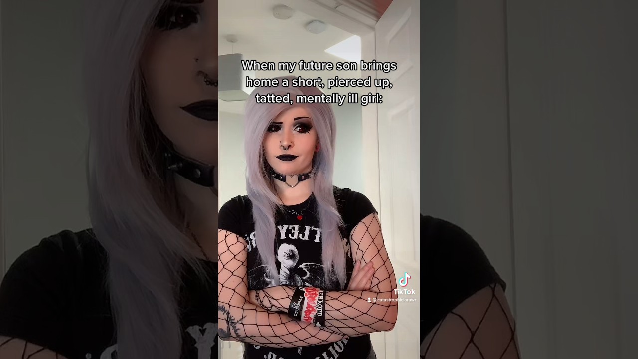 That&rsquo;s my boy!😎 #elderemo #emogirl #emokid #altgirl #alternative #piercings #tattoolover