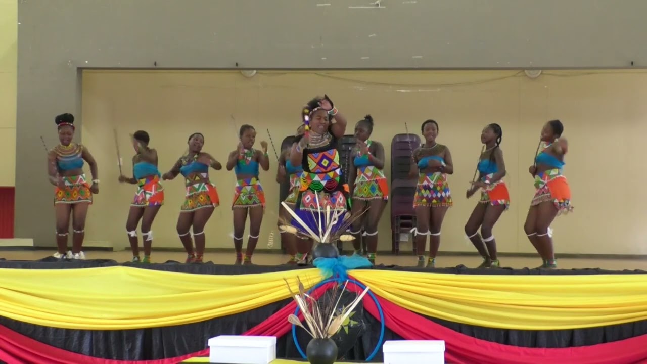 Amahubo(Inqaba ye Africa)