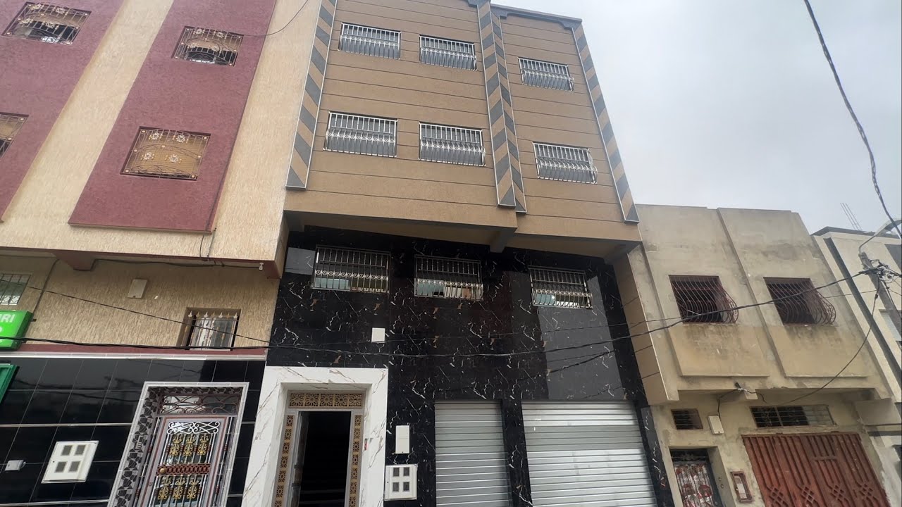 دار للبيع في العوامة قريبة طريق محطة جديدة 72 مترو جديدة 0630298833