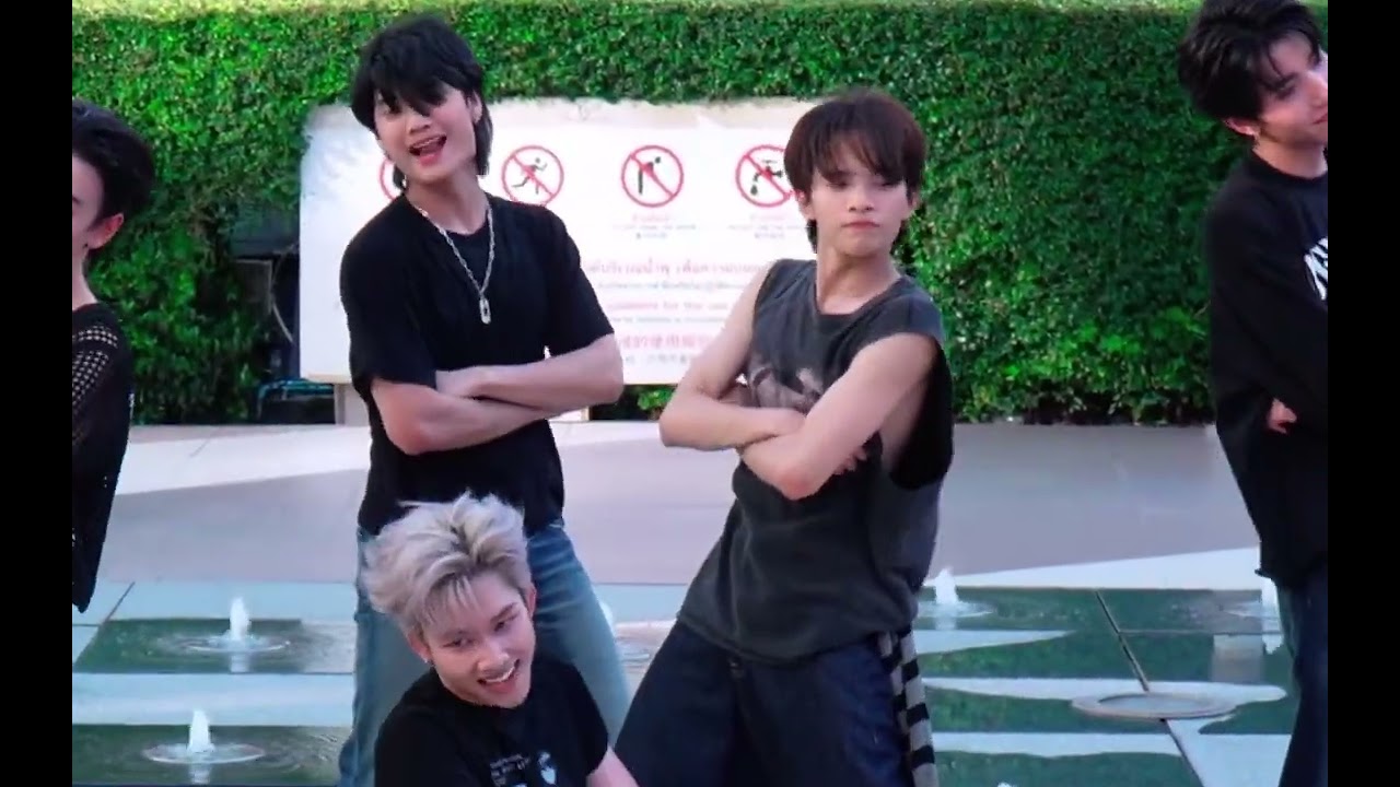 ดื้อ -Le7el (Victor focus) @ SNS X Le7el Busking - Siam  Paragon 