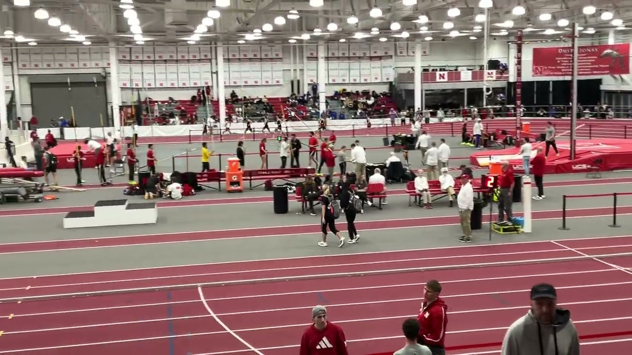 Men’s 800 Section 1