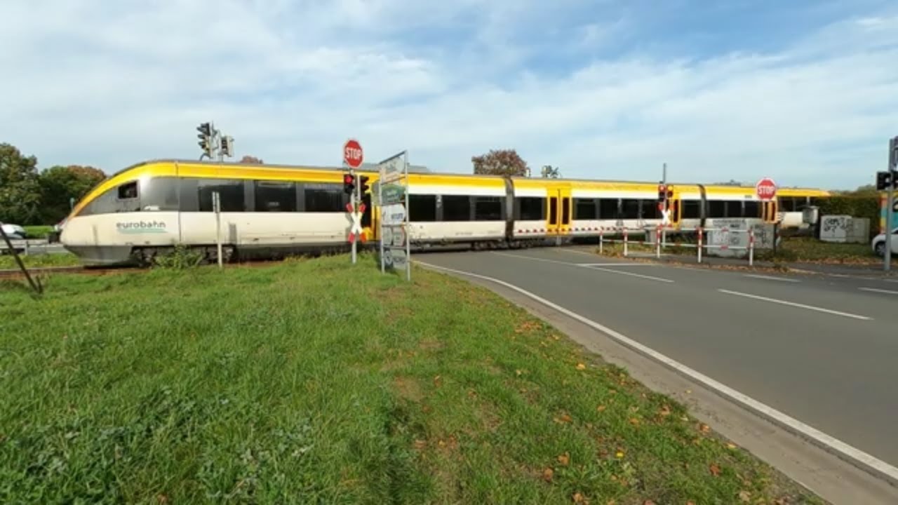 Bahnübergang Münster - Alter Mühlenweg | Eurobahn am Bahnübergang