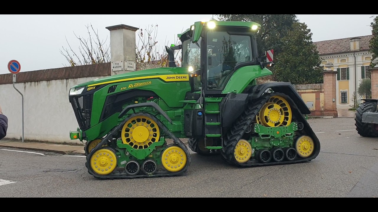 SFILATA DI TRATTORI ALLA 30° FESTA DI RINGRAZIAMENTO A POMPONESCO 2021  1  VIDEO