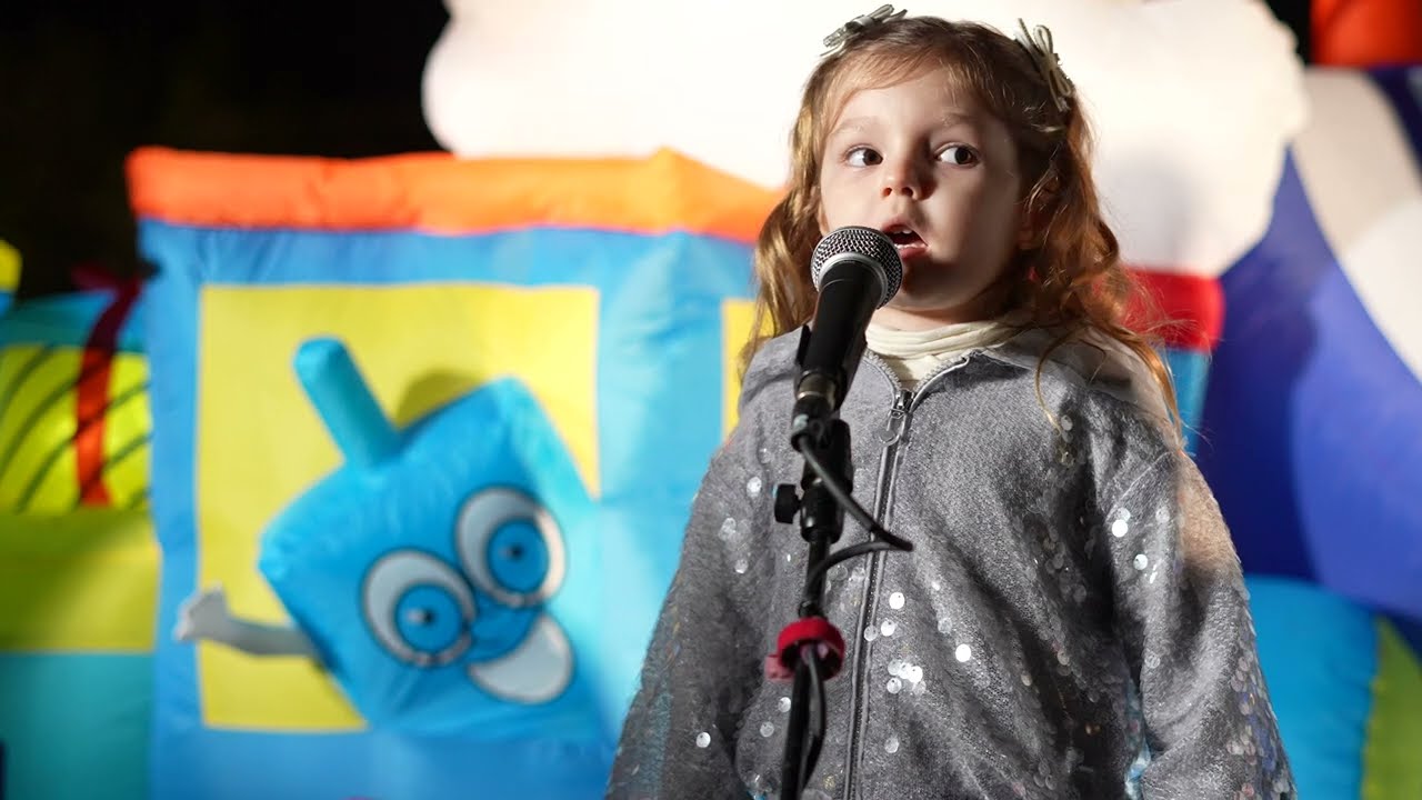 3-Year-Old Angelica Sings on stage like a PRO!