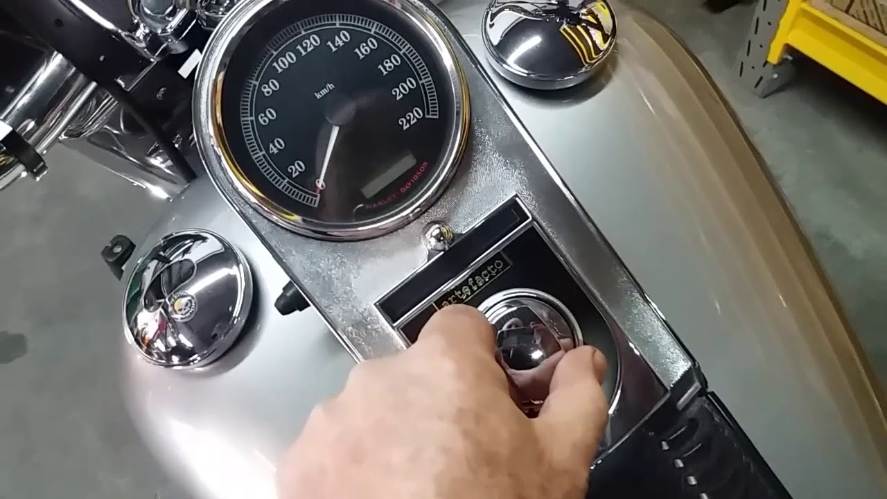 Harley Davidson.Teste de bateria, partida e sistema de carga de sua moto.
