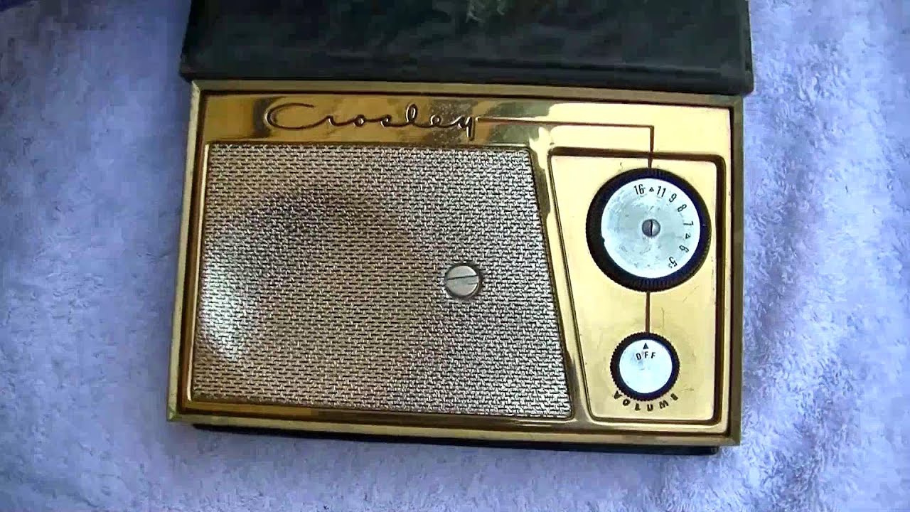 1956 Crosley Hybrid Book Radio al-Qiyāmah JM8BK