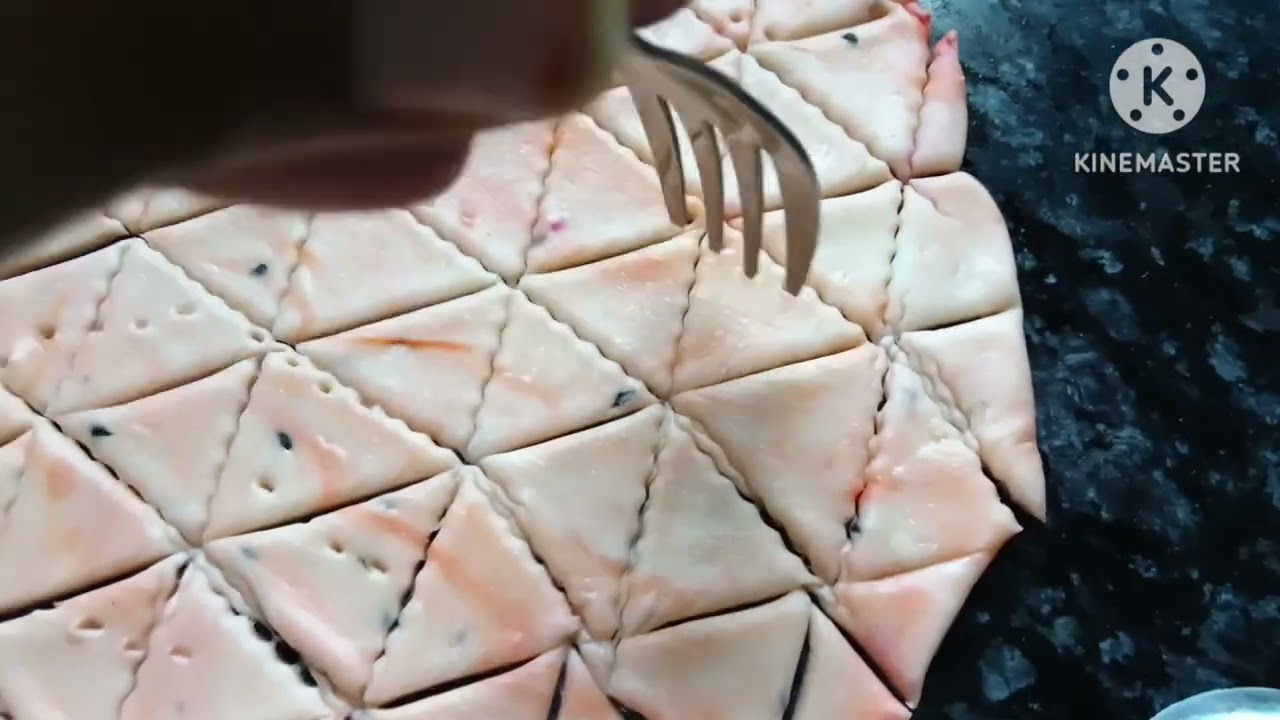 Namak para part -2 coloured Namak para 😋😋