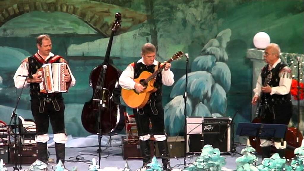 Ansambel Fantje z vseh vetrov-Gasilska veselica (v živo)