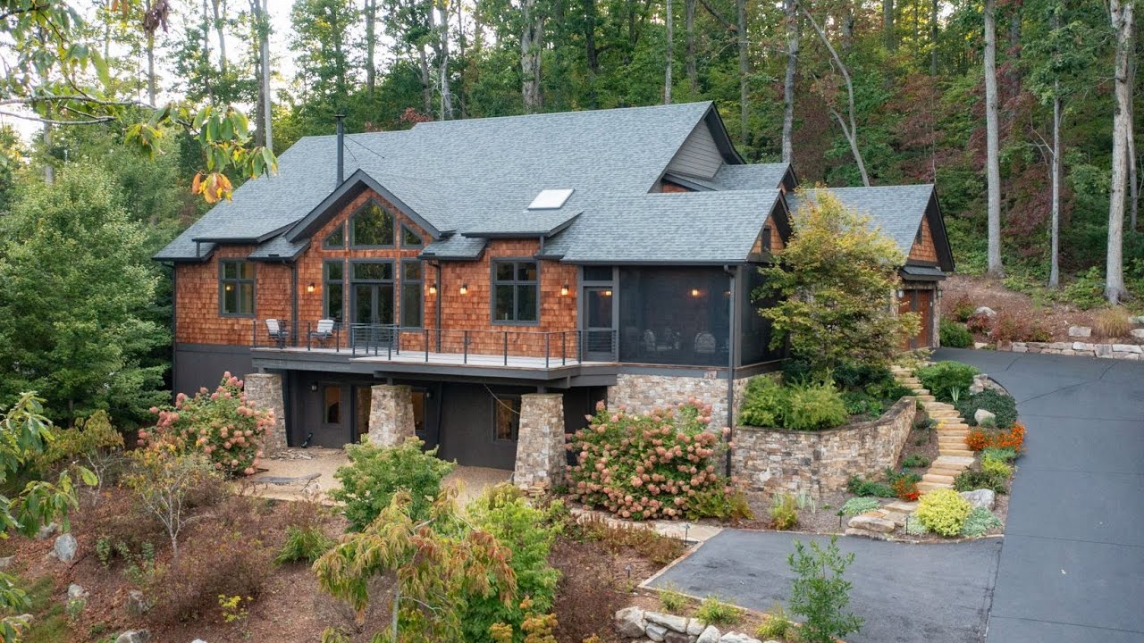 Virtual Walkthrough - 16 Faulkner Avenue, Asheville, NC 28805