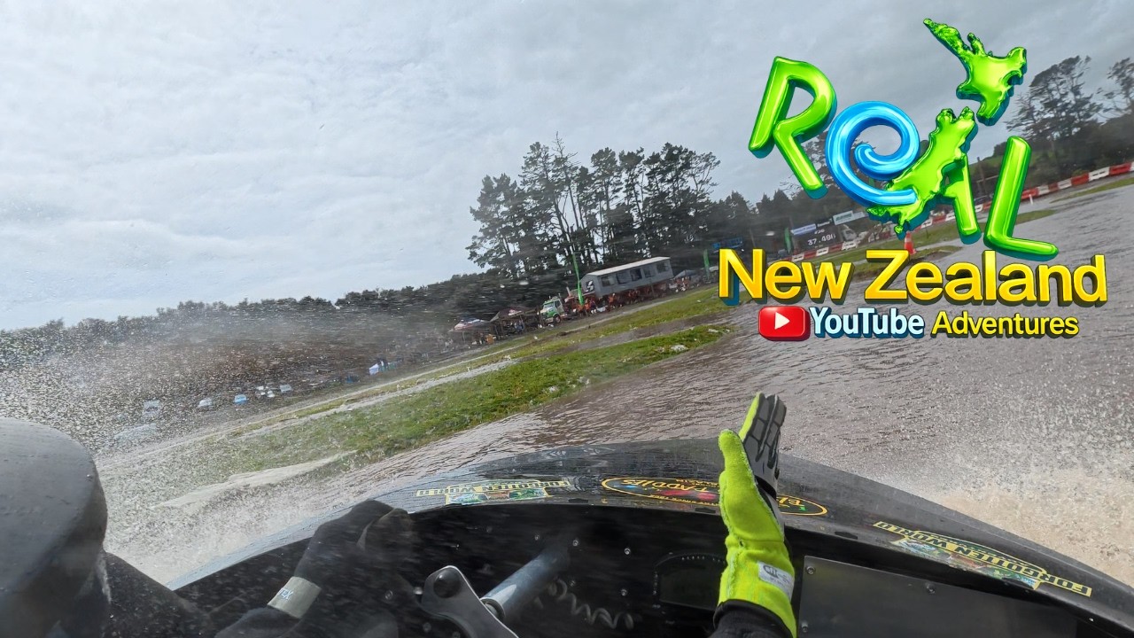 Гонки на скоростных катерах на трассе Mountain View Jet Sprint Track, Таранаки, Новая Зеландия.