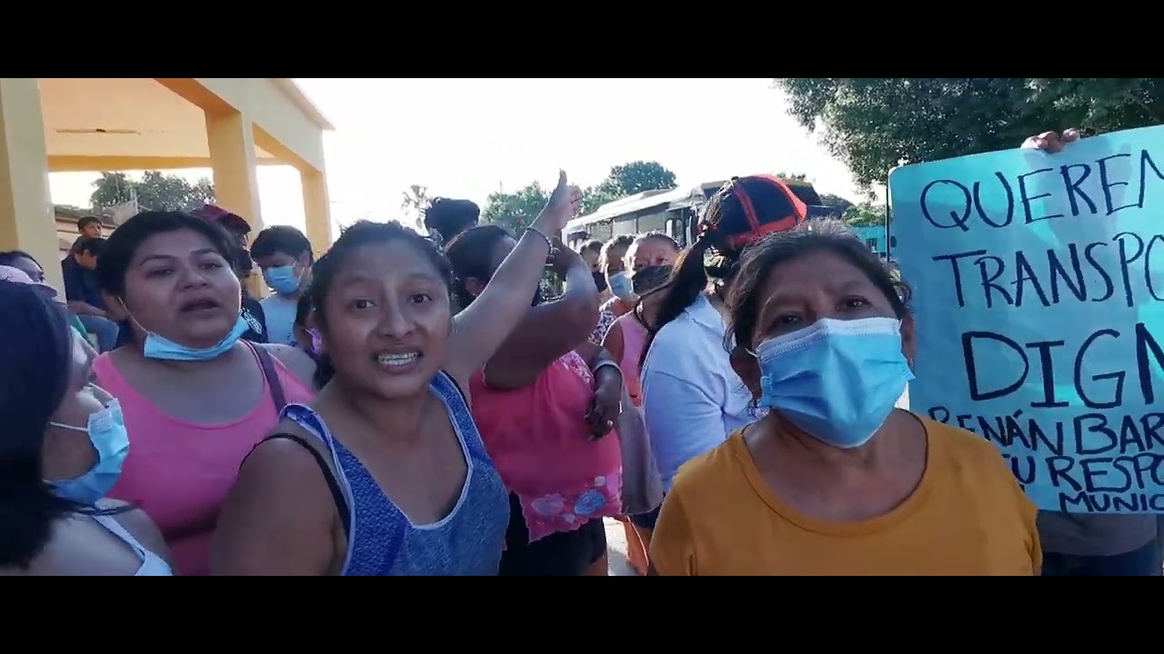 Sitpach protesta contra el mal servicio de Minis 2000. Retienen unidades carcachas.