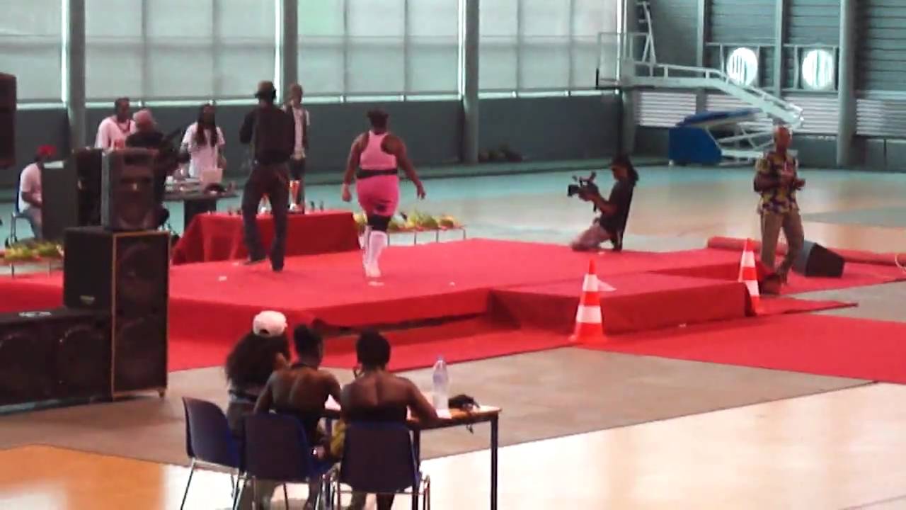 Gwada dance hall queen 2010_DHQ Miss Fatty feat Stone Majesty & Passage debout de DHQ Miss Fatty.MP4