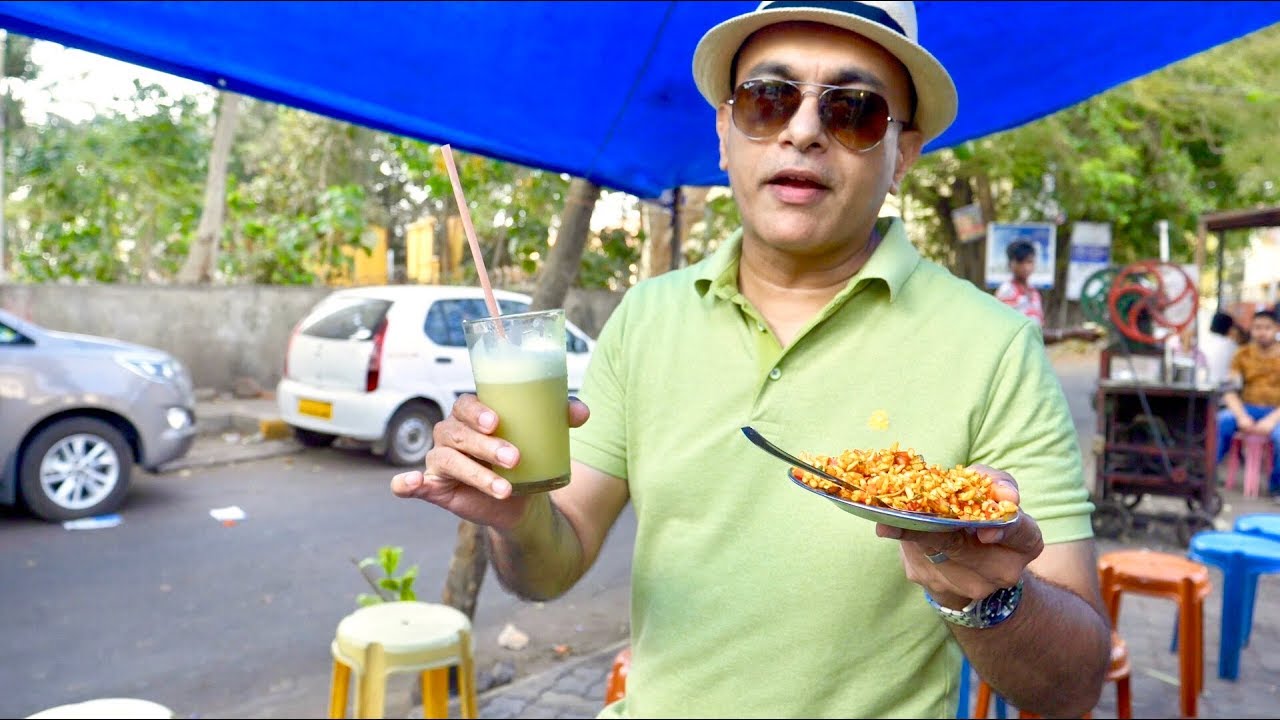 Explore BEST Mangalore STREET FOOD | Spicy CHARMURI | HOT BAJJIS At Balli Shop | Food Lovers