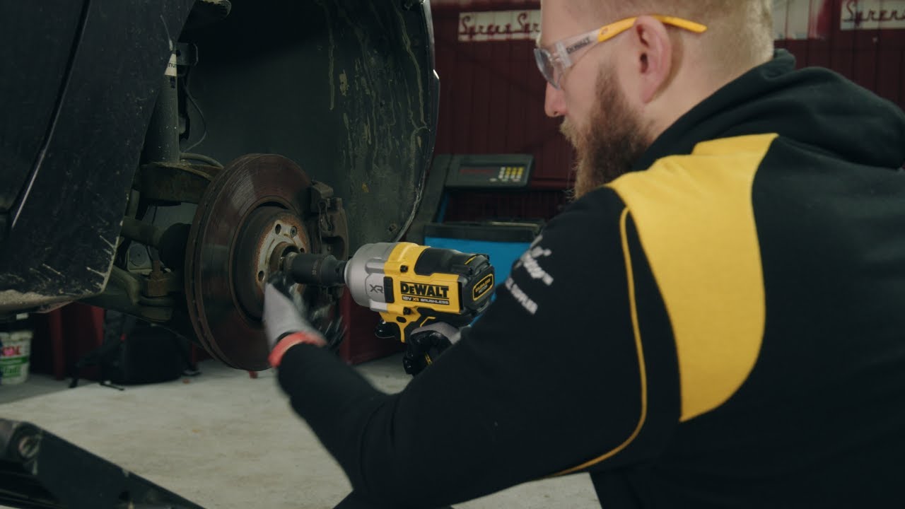 DeWALT DCF961 AKUMULATOROWY KLUCZ UDAROWY 1626Nm