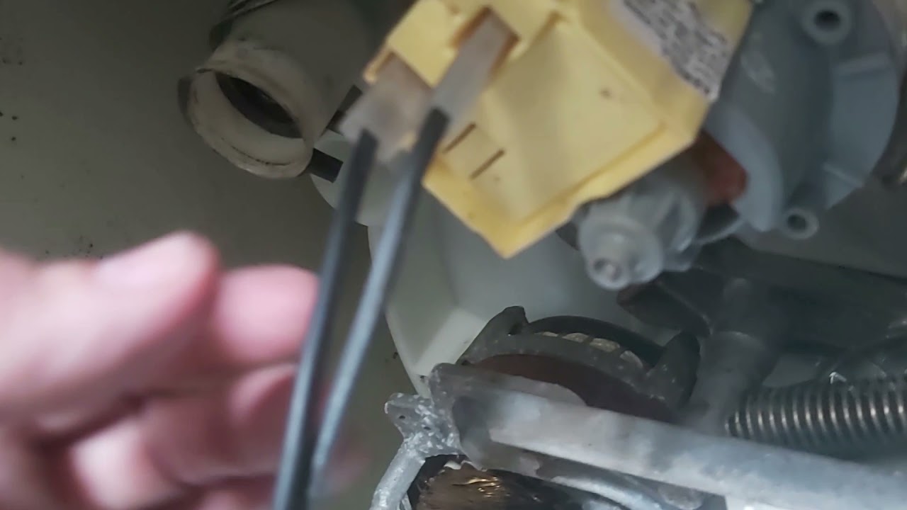 TROCANDO E TESTANDO A ELETROBOMBA DA BRASTEMP BWQ24