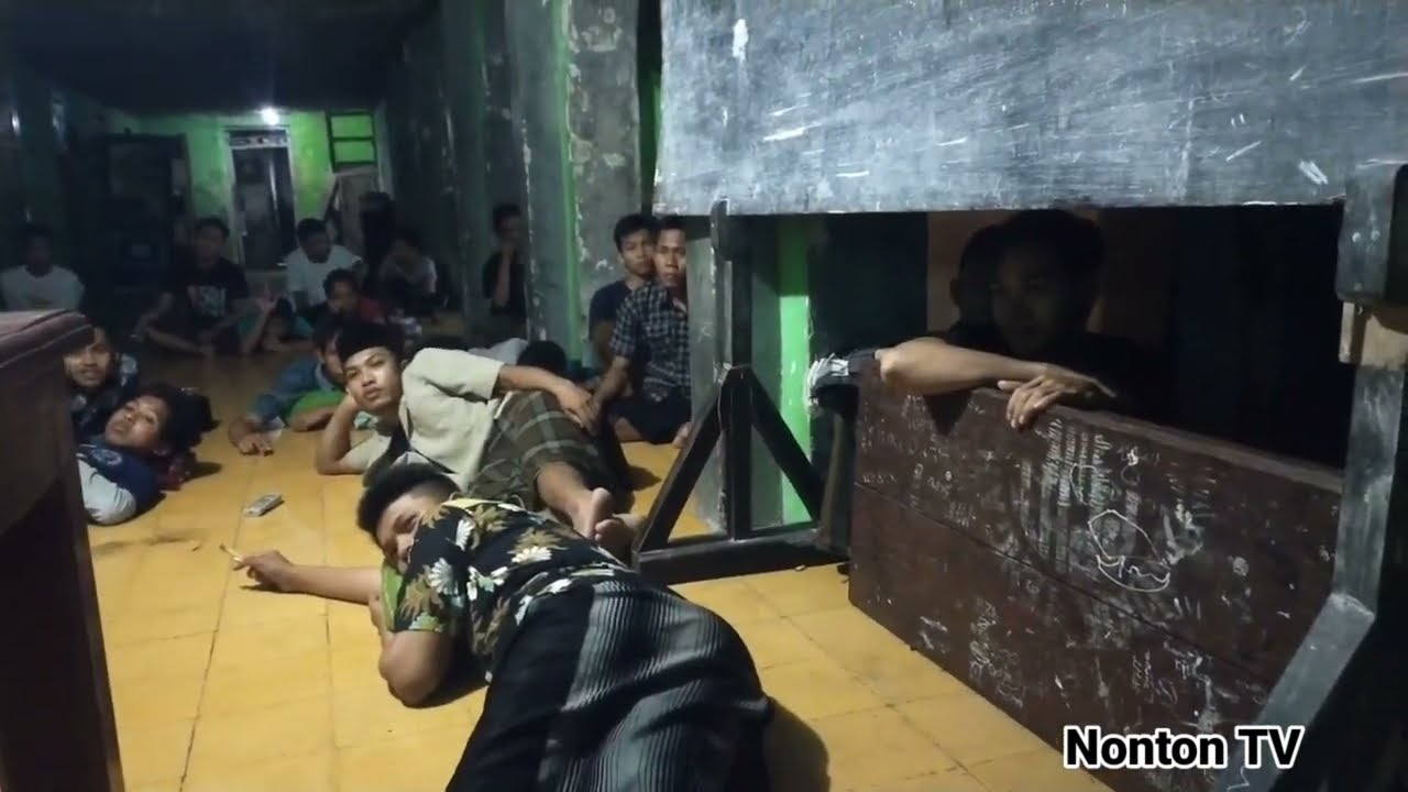 Suasana Liburan di Pondok Tengah. || Di Pondok Aja.