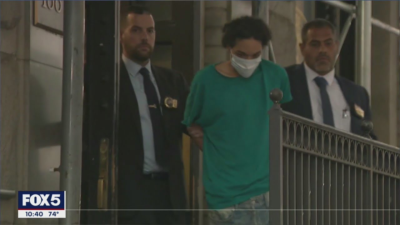 Man arrested for stabbing NYC bank guard