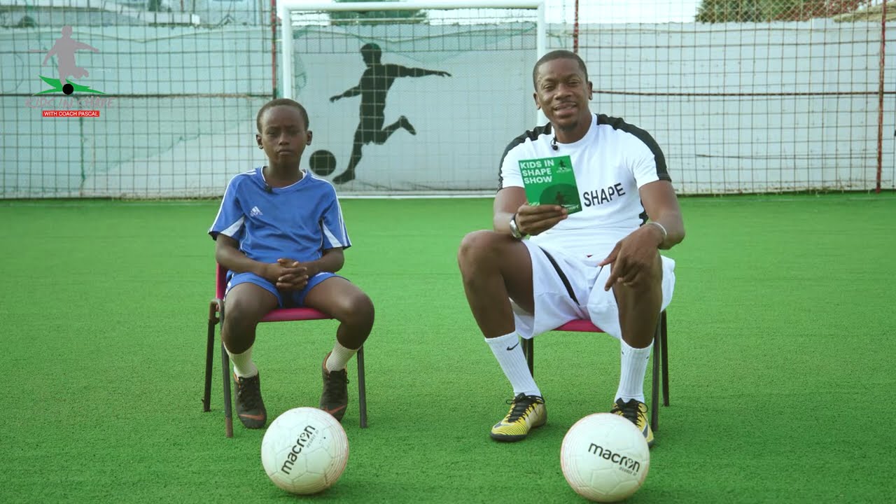 He is only 9years  playing like Sadio Mane from  The Gambia.🇬🇲🇬🇲