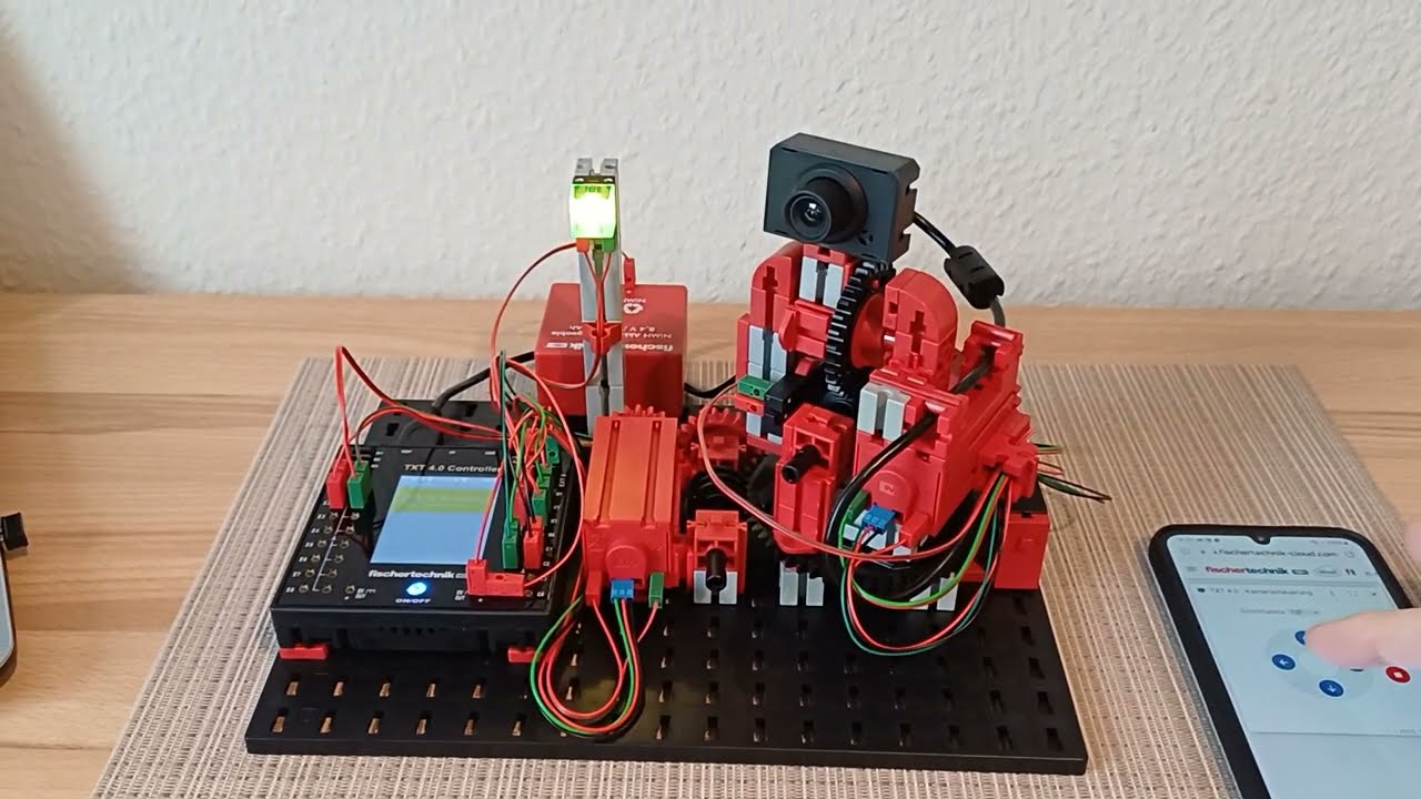 Fischertechnik Smart Home Überwachungskamera gesteuert über die FT-Cloud-Anbindung und TXT 4.0
