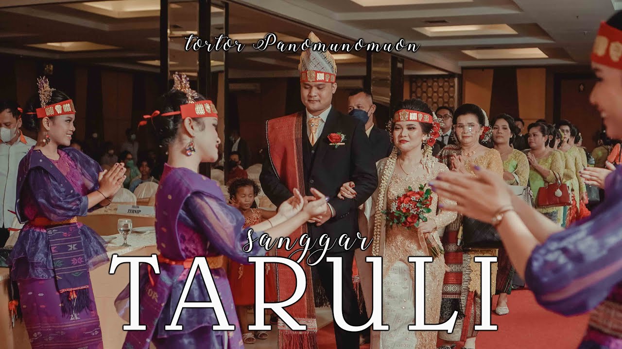 HARAMBIR NI SILINDUNG NAJOLO - TORTOR PANOMUNOMUON