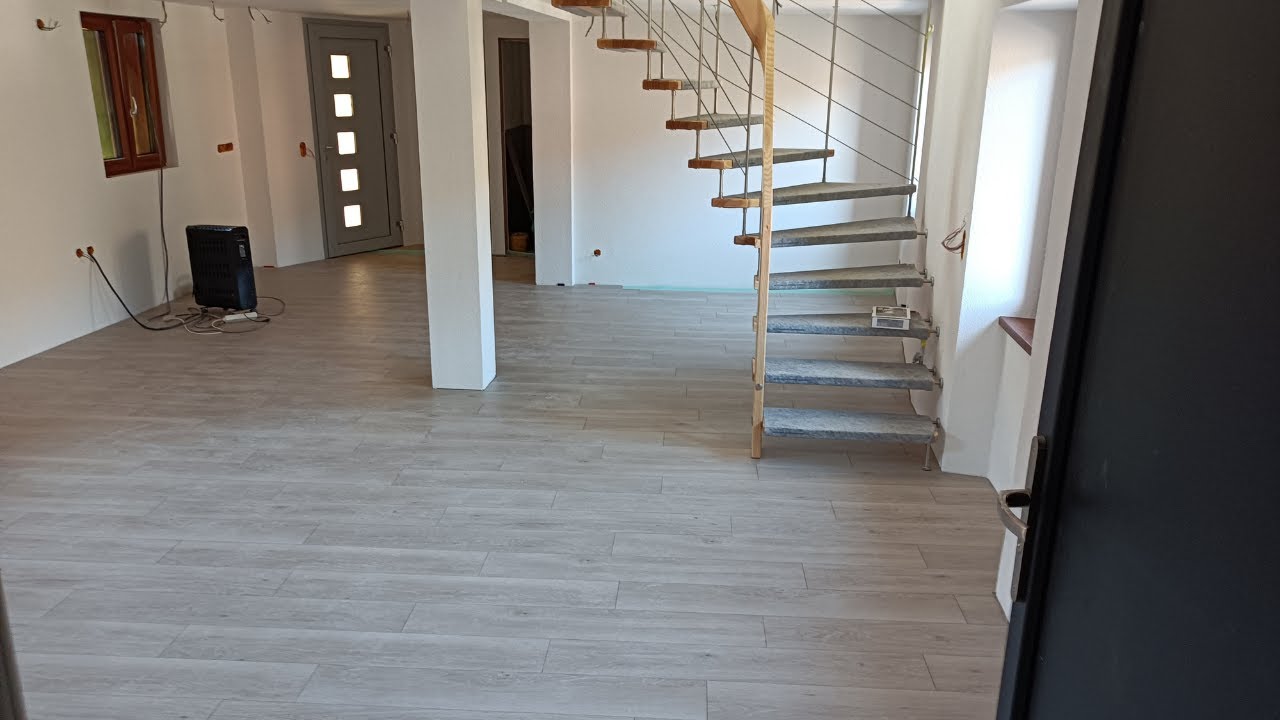 Rénovation : étape 14 ,peinture, crépis, carrelage et parquet