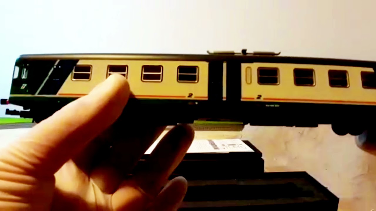 Aln 668 gira sul plastico ferroviario di Pietro ( in costruzione) , i treni di Pietro ep 1