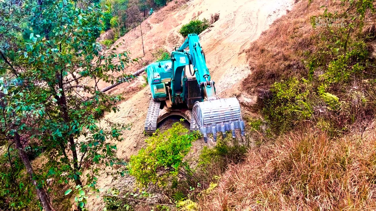 Impressive Kobelco Excavator Work on Hilltop Road Construction | Skilled Operator | Machinery World