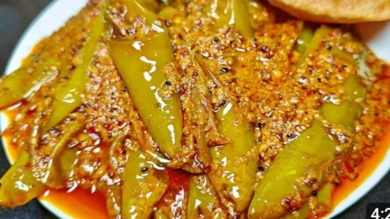 गर्मियों में जब सब्जी खाने बनाने का न हो मन तो बनाए ये स्पेशल मिर्च फ्राई।mirch fry#sabji#mirchfry