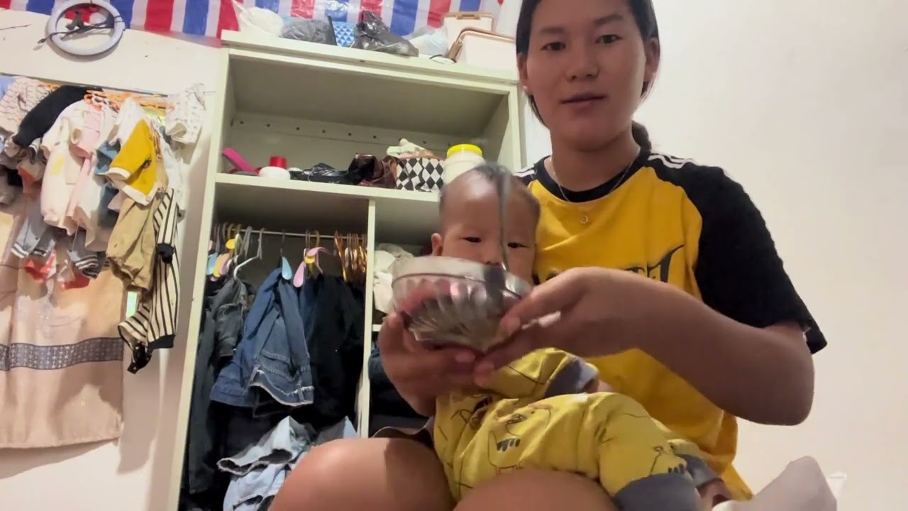 宝宝不知道怎么回事，第一次拉稀又吐【凉山小弟】