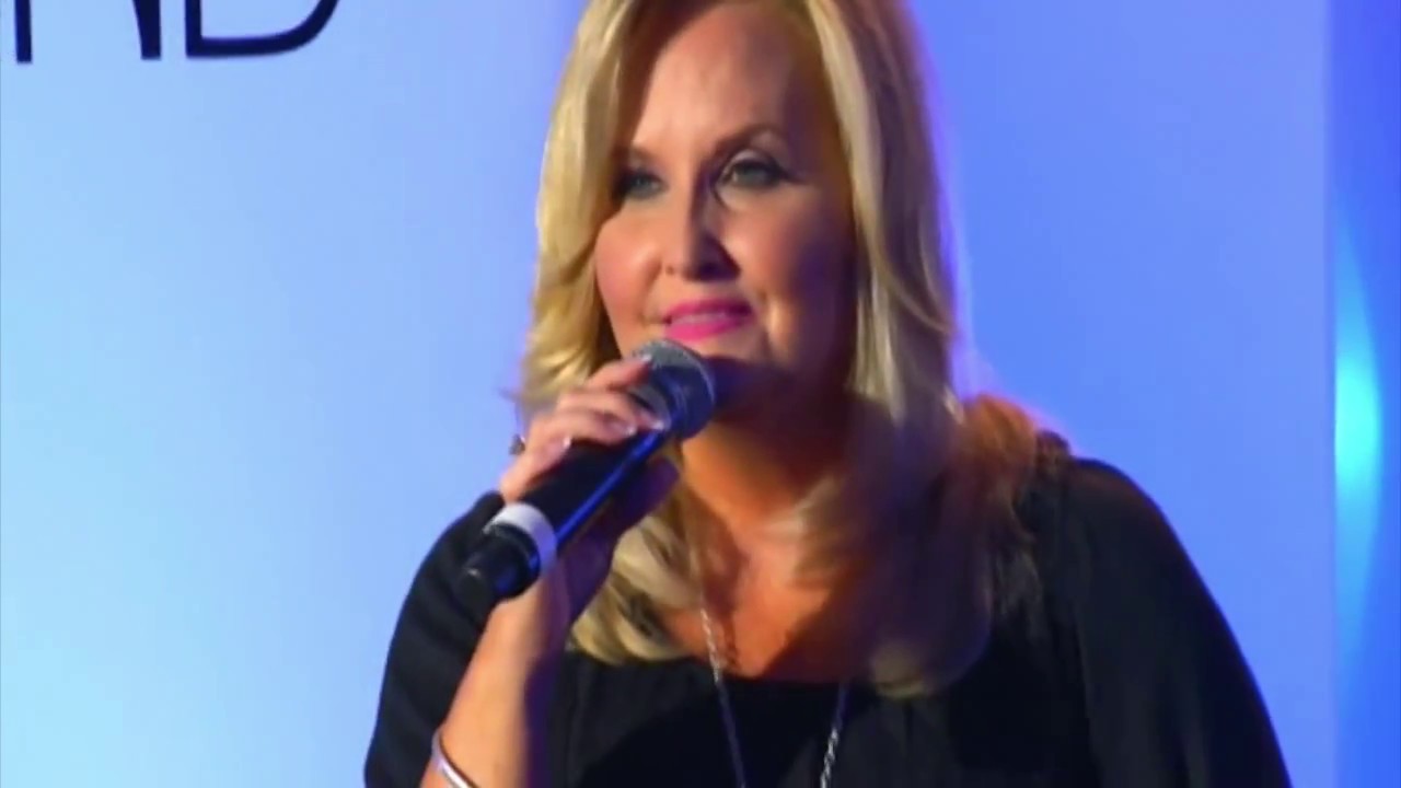 Pray Now &mdash; Karen Peck & New River [Live at Daywind]